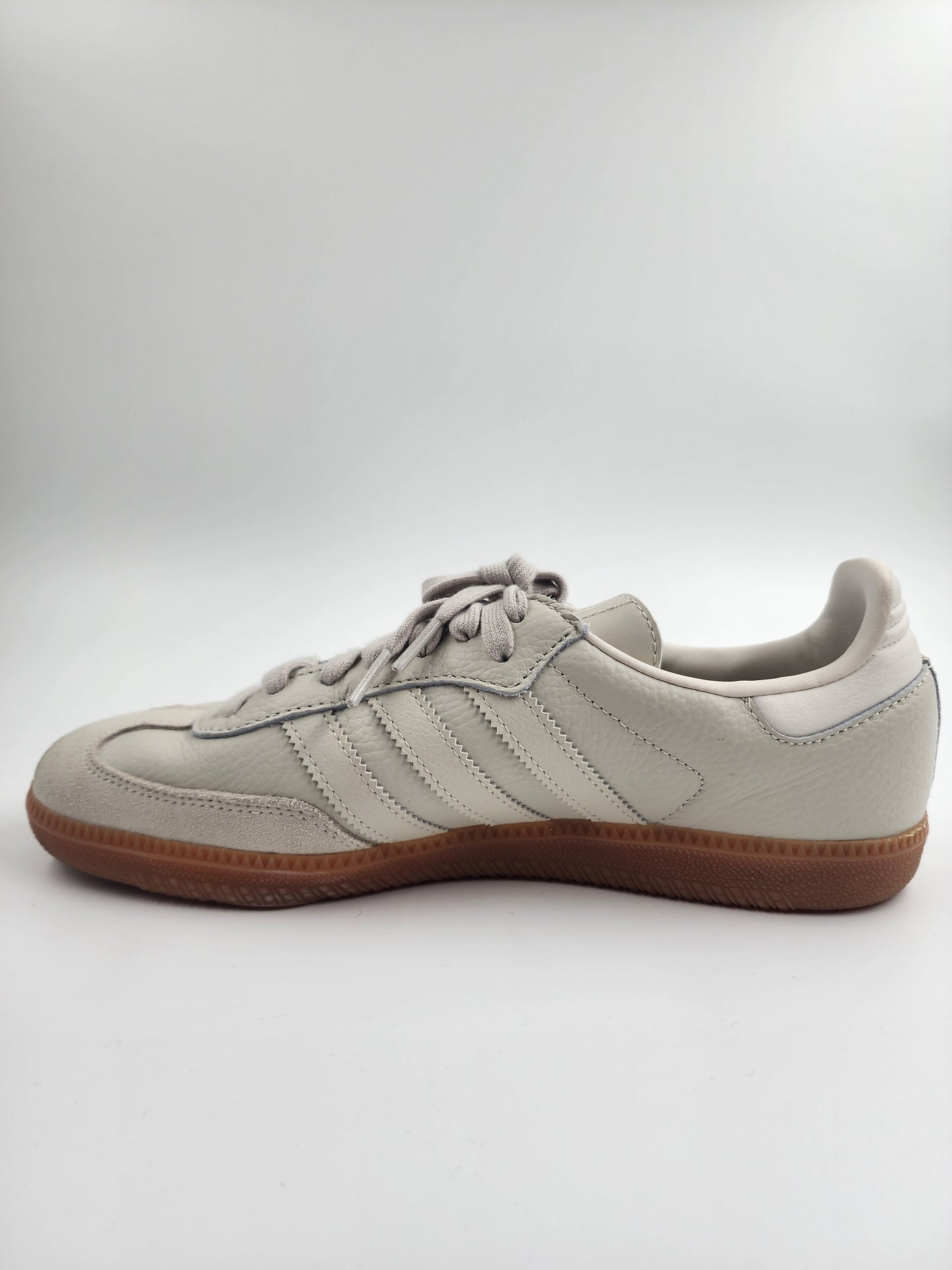 Adidas Originals Samba OG trainers in beige suede - UK 8