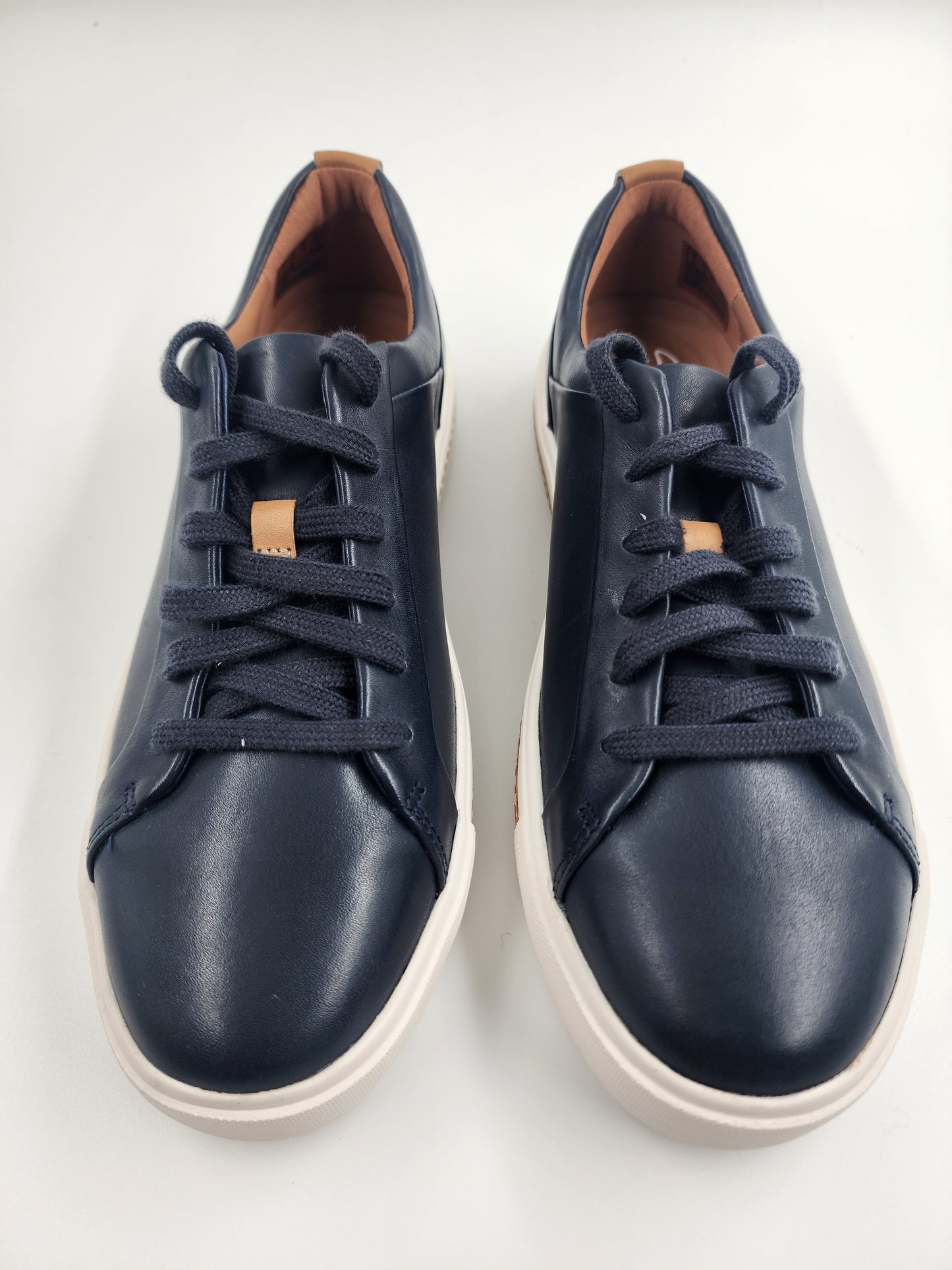 Clarks Black/white Standard Fit Leather Un Maui Lace Shoes - UK 5