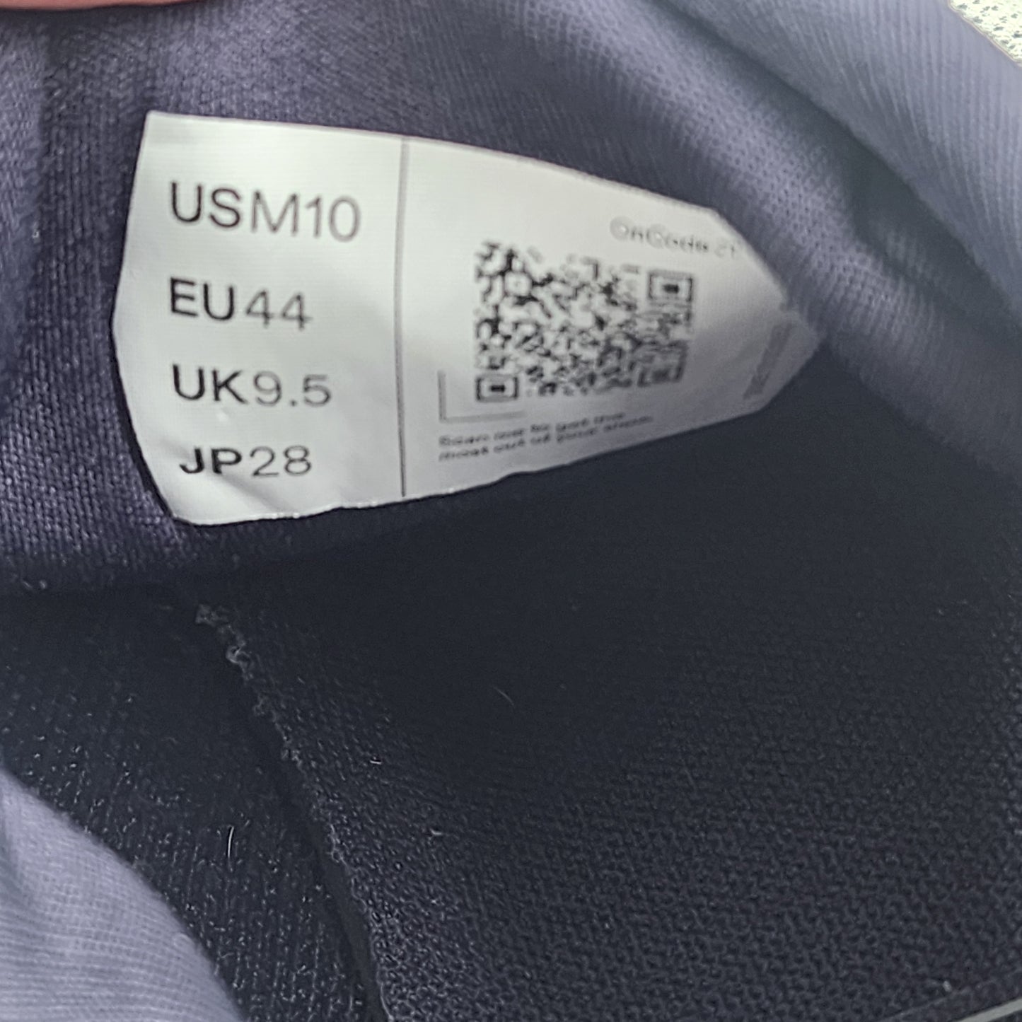 On Running Cloudtilt Sneakers - UK 9.5