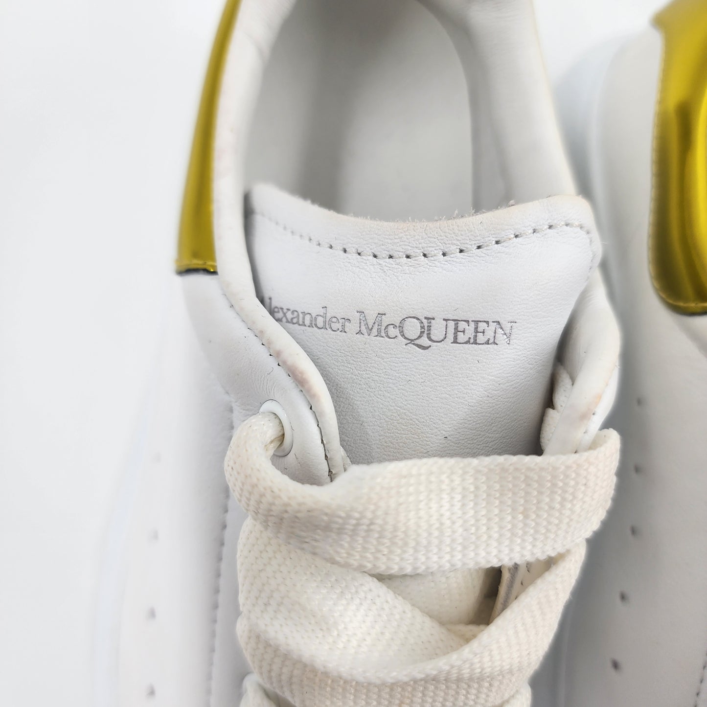 Alexander McQueen Oversized Metallic Leather White/Gold Sneakers - EU 33.5