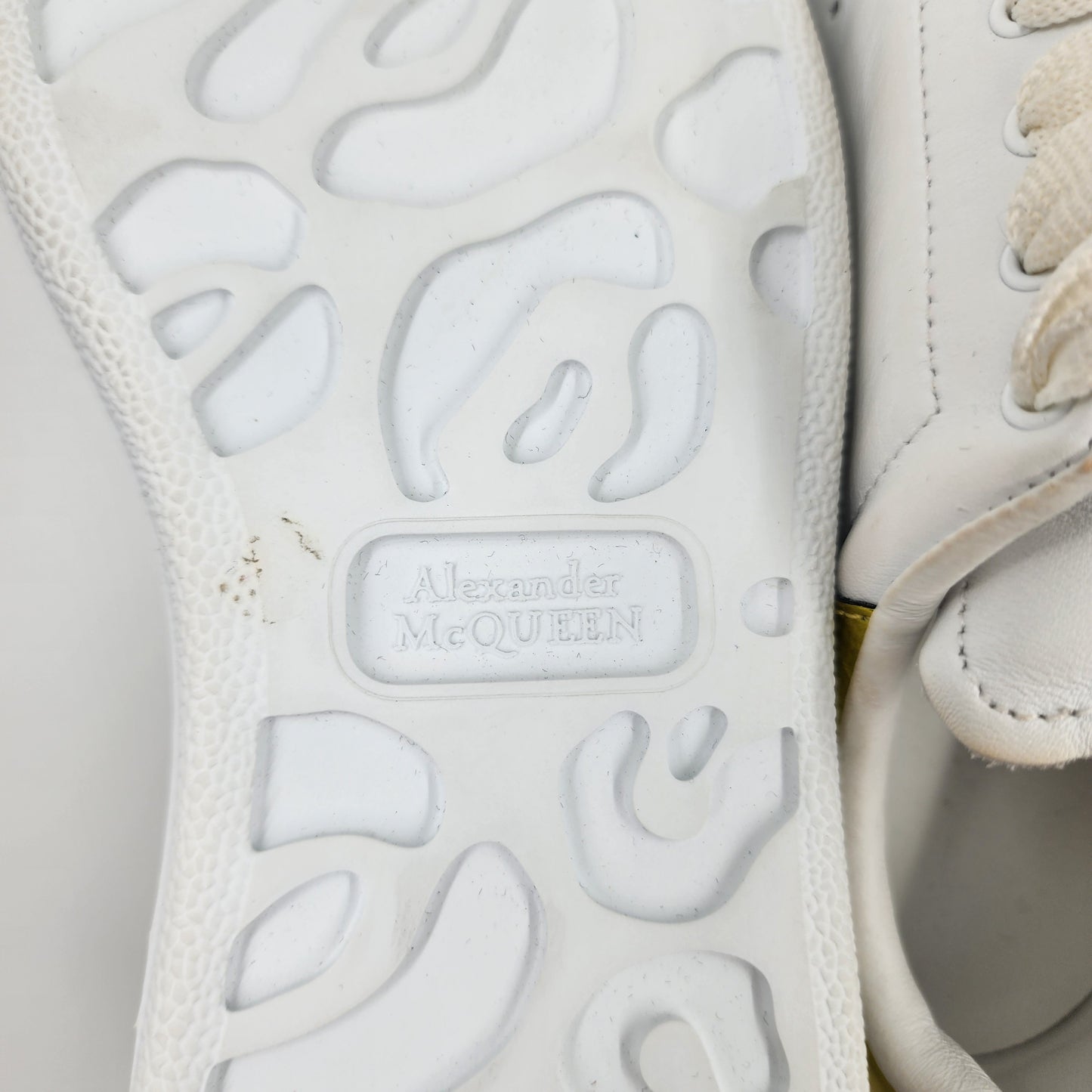 Alexander McQueen Oversized Metallic Leather White/Gold Sneakers - EU 33.5